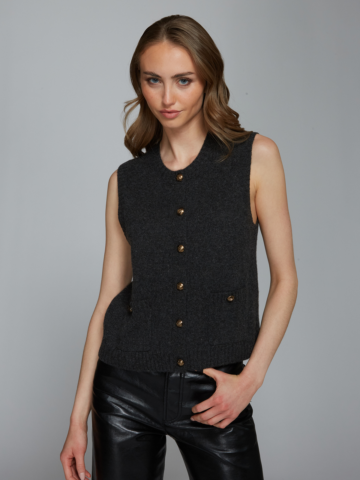 Button Front Vest w/ Pockets in Pepper