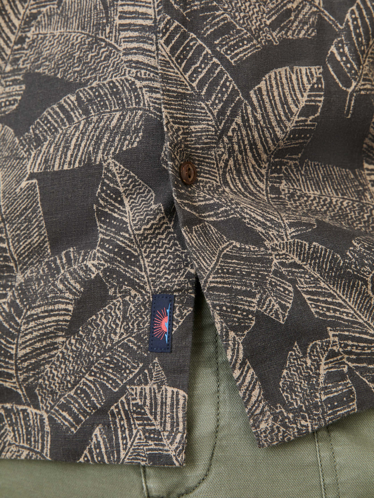 Short-Sleeve Breeze Camp Shirt - Graphite Rainforest