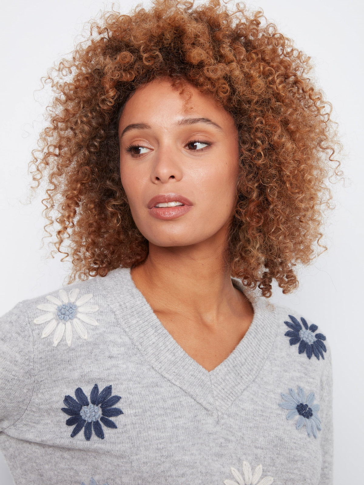 Floral Embroidered V-Neck Sweater - Heather Grey