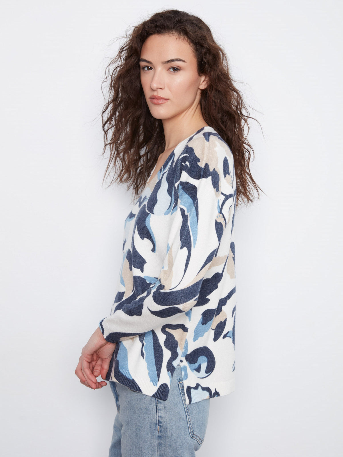 Printed Plush Knit V-Neck Sweater - Azurine