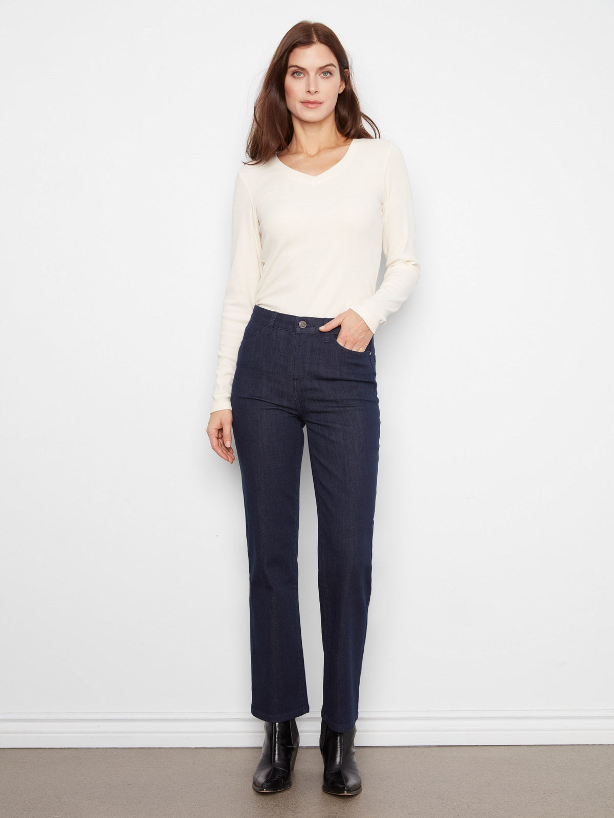 Straight Leg Jeans - Blue Black