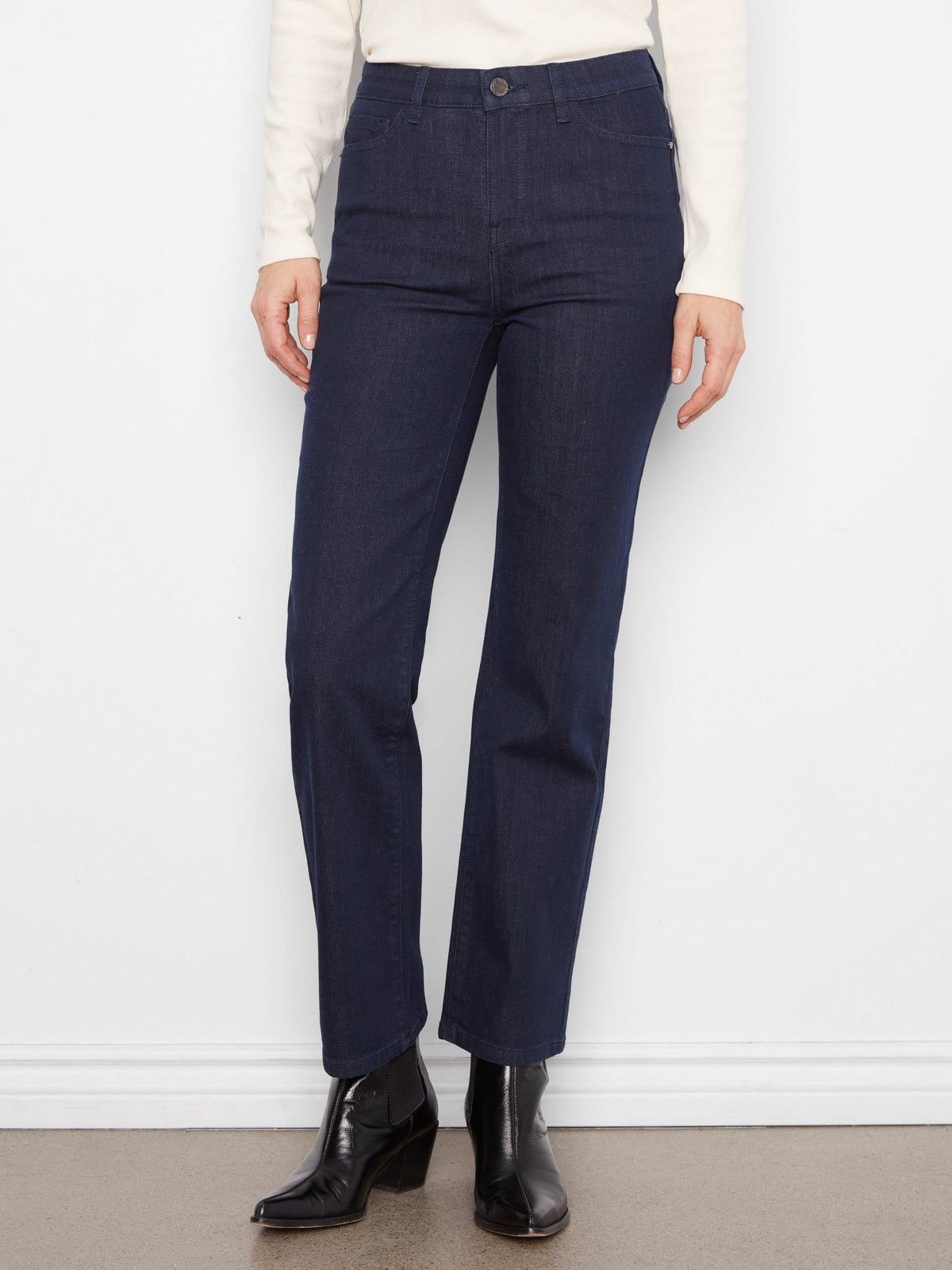 Straight Leg Jeans - Blue Black