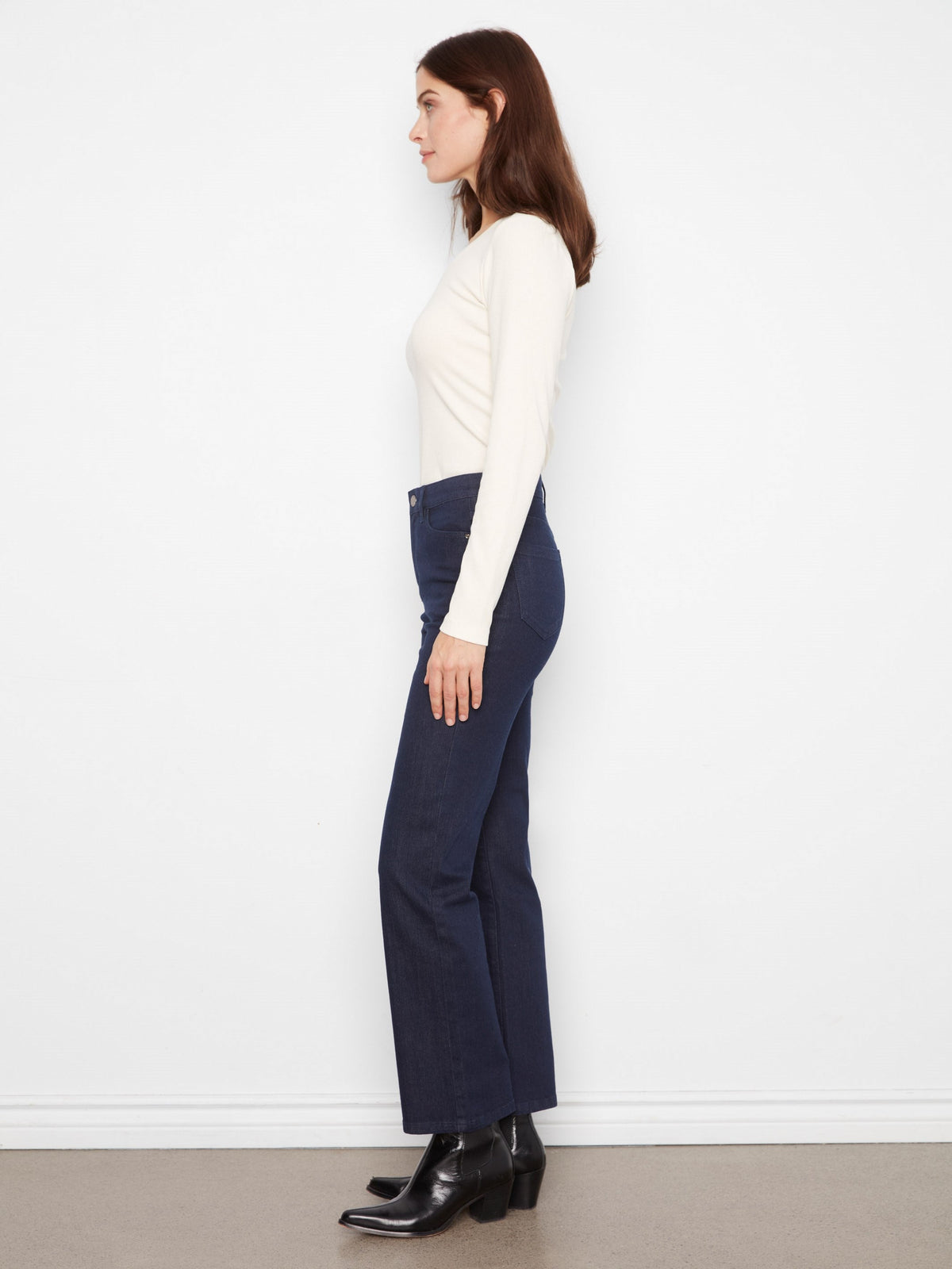 Straight Leg Jeans - Blue Black