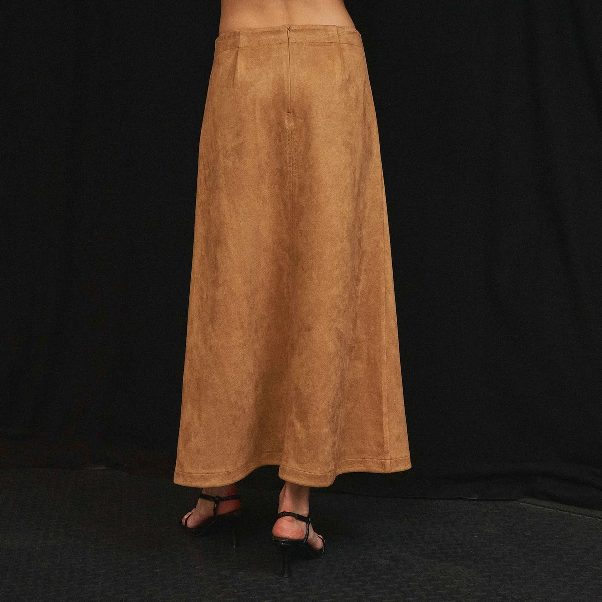 MOCK NECK STRETCH SUEDE TOP & SKIRT SET