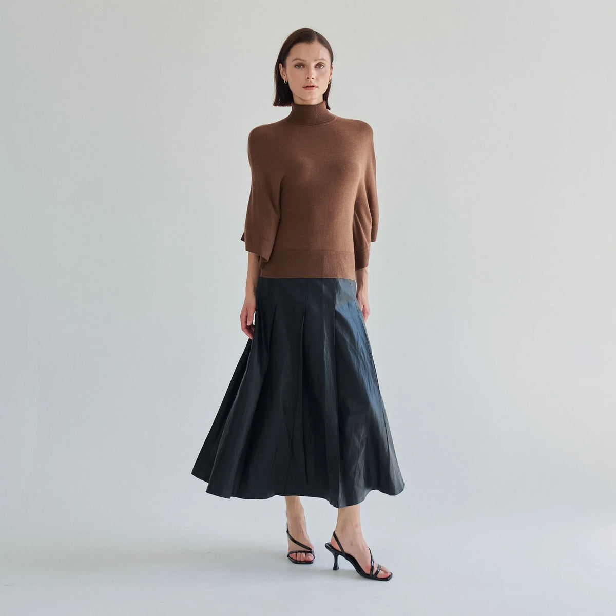 TURTLENECK HALF SLEEVE SWEATER
