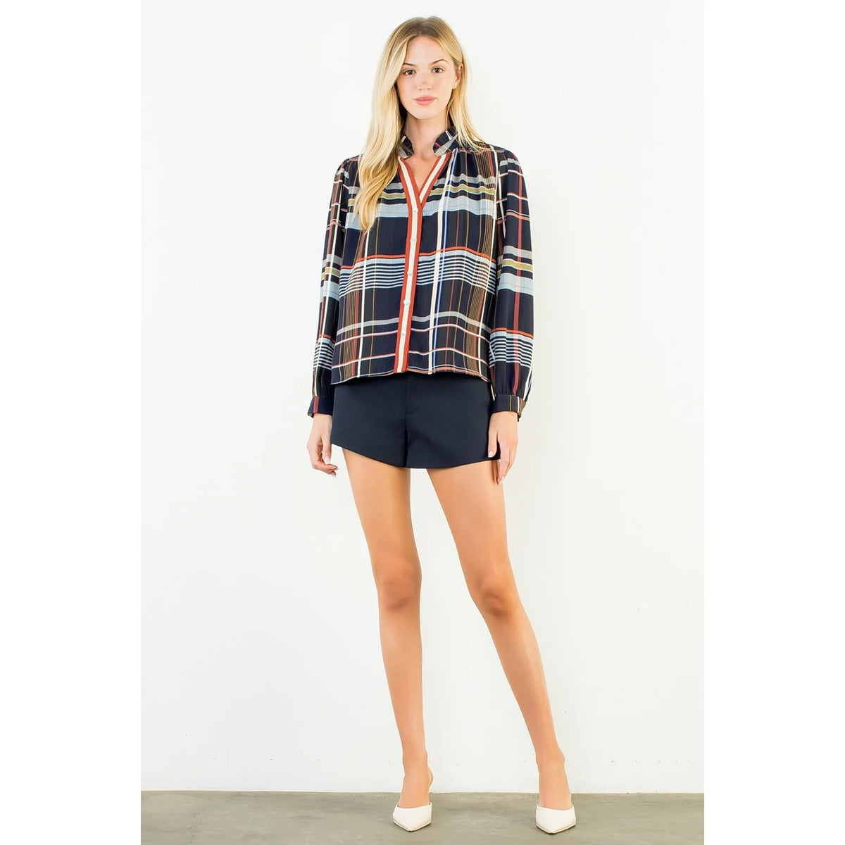 PLAID LONG SLEEVE BUTTON TOP