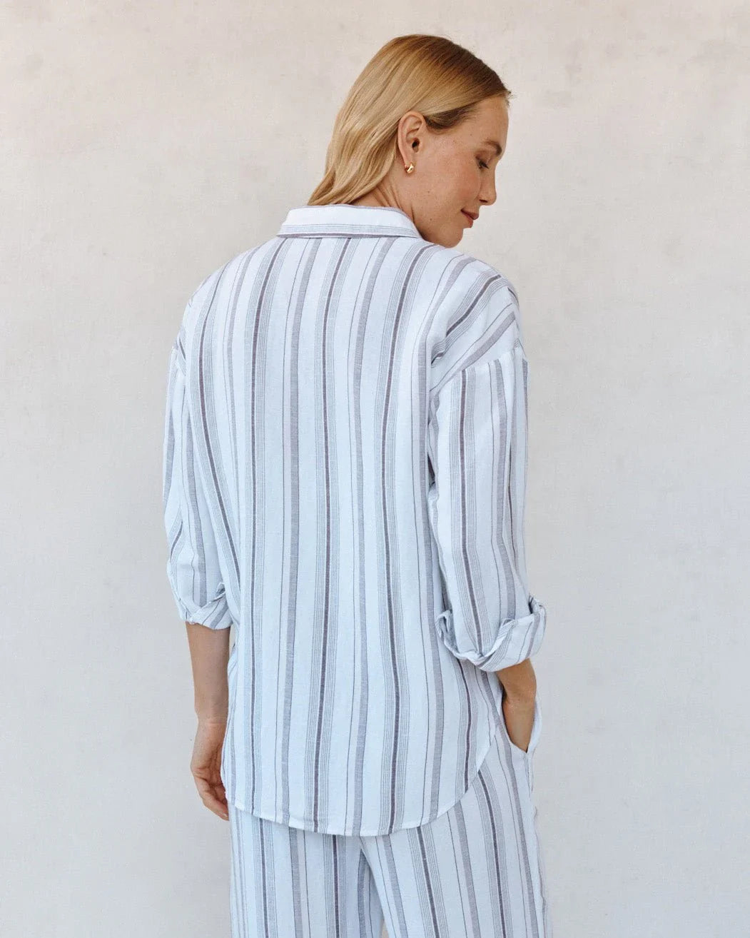 OVERSIZED CLEAN SHIRT