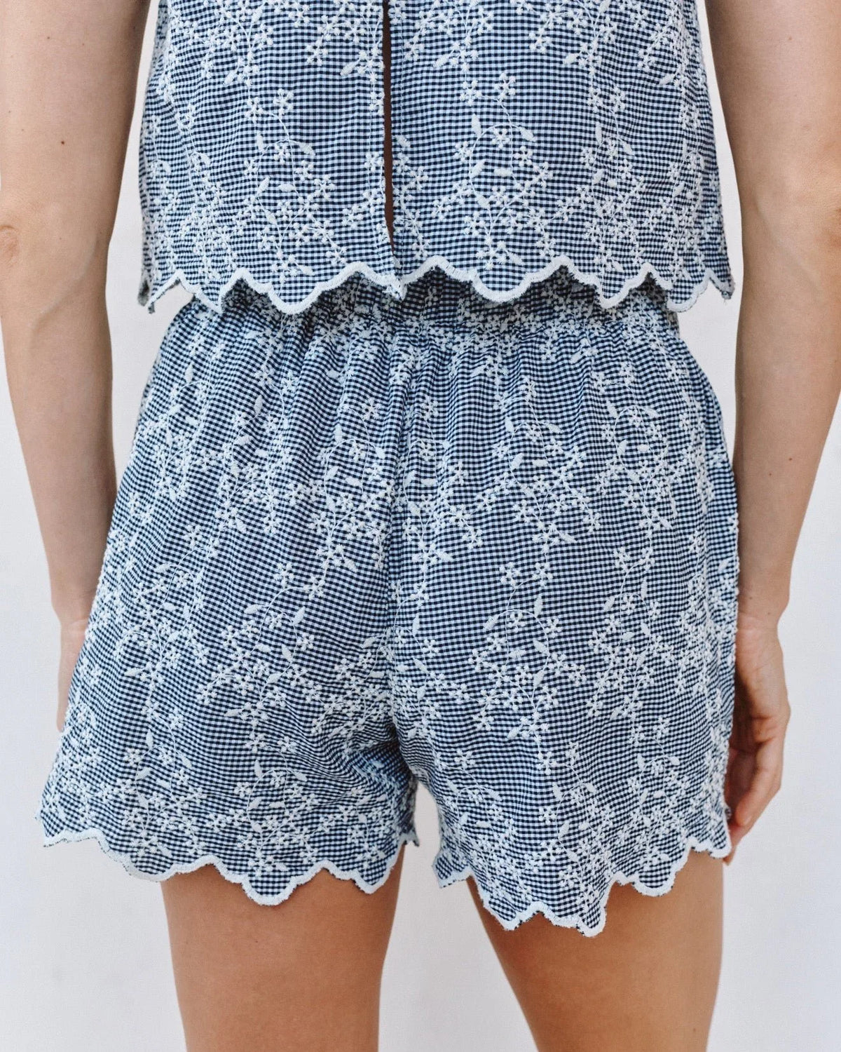 SCALLOP BORDER CATALINA SHORT
